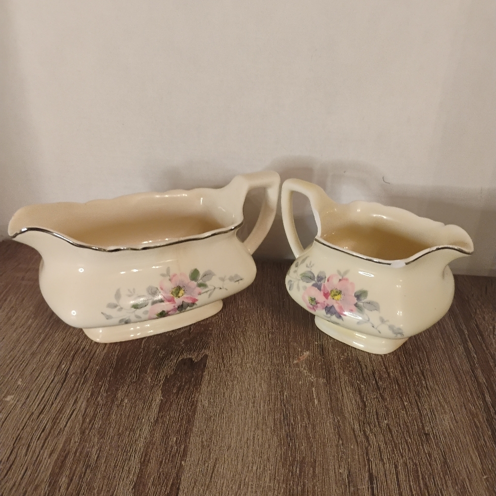 Lido Vintage Ceramic Gravy Boat Set